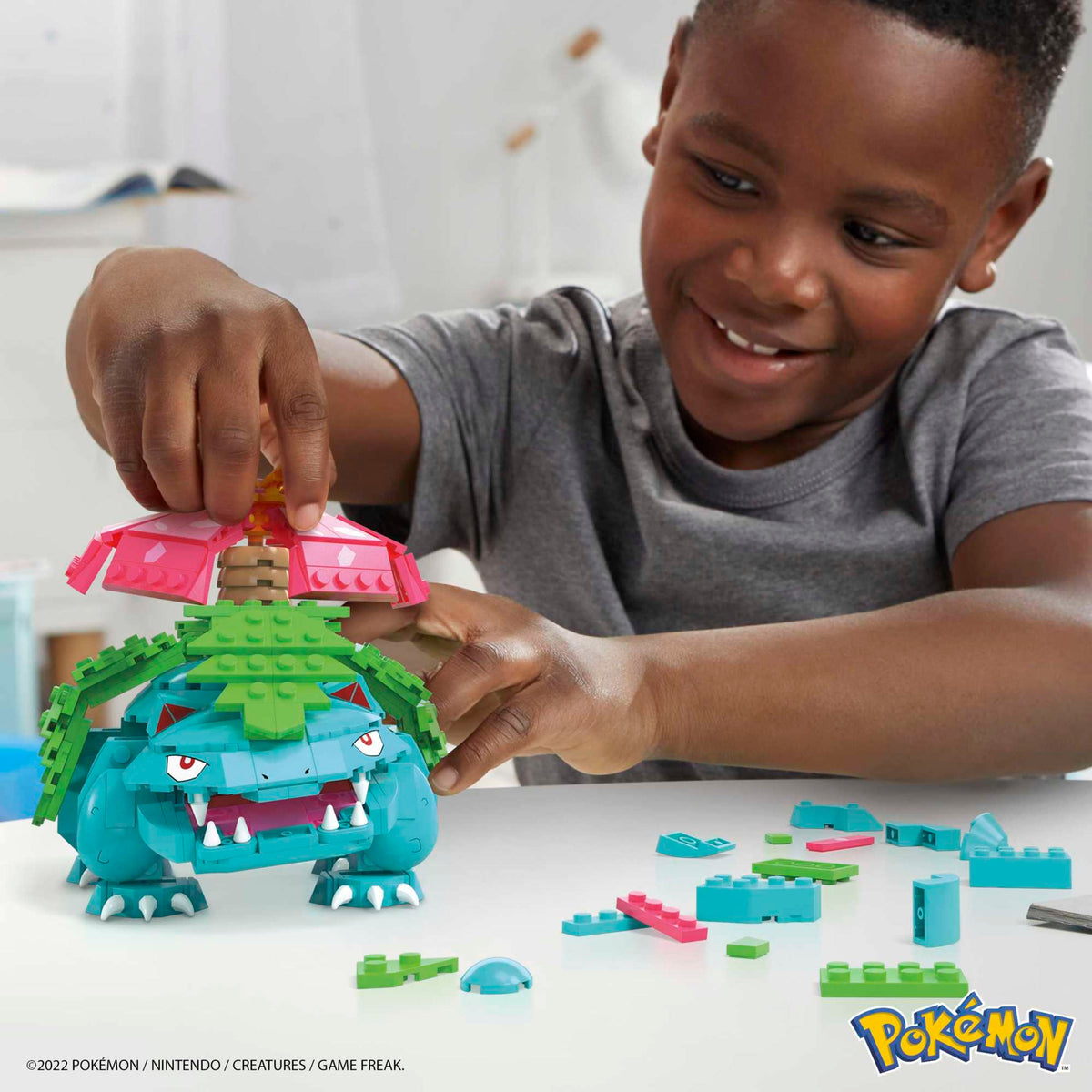 Mega Bloks Pokemon Bulbasaur Evolution 622 Piece Construction Set